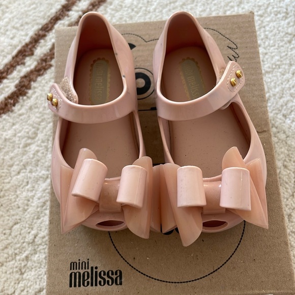 Mini Melissa - Picture 1 of 2
